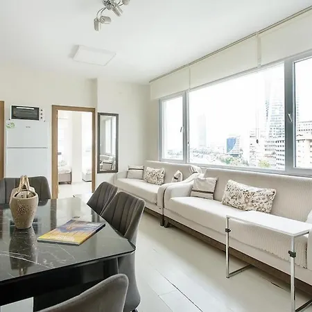Central With Amazing City View Near Cevahir Mall In Sisli *