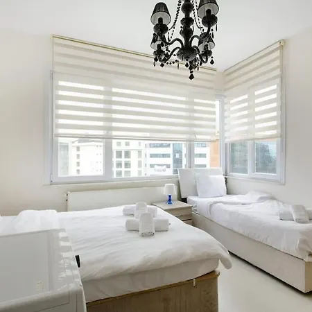 Central With Amazing City View Near Cevahir Mall In Sisli Apartment