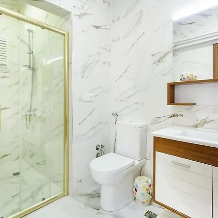 Apartment Central With Amazing City View Near Cevahir Mall In Sisli Istanbul